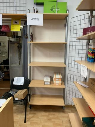 Estantería tienda metal y madera
