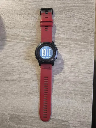 Reloj Garmin Negro y Rojo