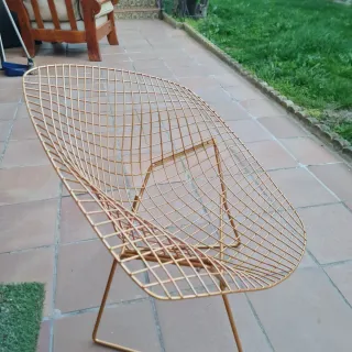 Silla de forja dorada exterior