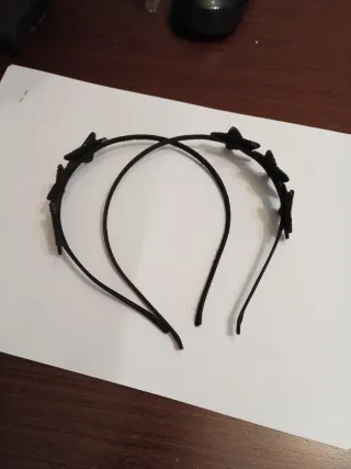 Diadema negra con estrellas