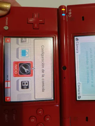 Nintendo DSi Roja