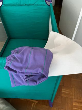 Cuna de viaje Hauck con sabana bajera y empapador