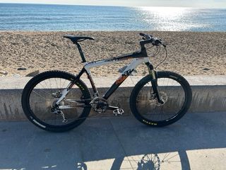 Bicicleta KTM Race Carbon