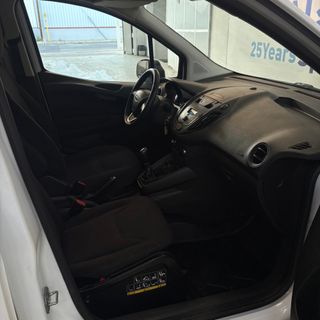 Ford Transit Courier Van 1.5 TDCi 71kW Trend