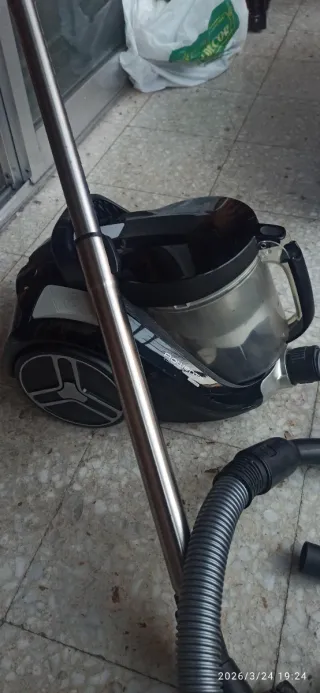 Aspiradora Rowenta Compact Power XXL sin bolsa