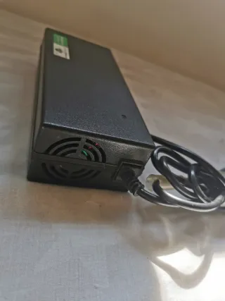 Cargador de patinete 42w