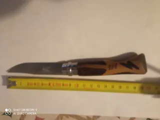 Coltello Opinel in legno