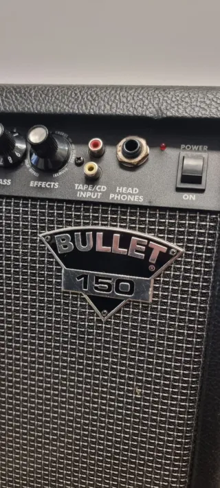 Amplificador Fender Bullet 150