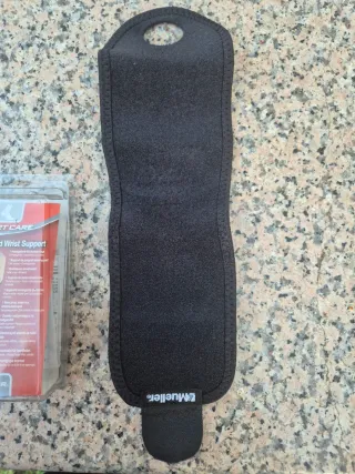 Muñequera Mueller negra