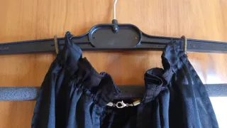 Top satén negro talla S
