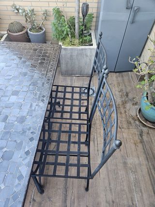 Mesa Mosaico Marroquí Negra y 4 sillas de forja