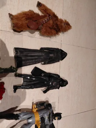 LOTE DE Muñecos Articulados Superhéroes y Star War