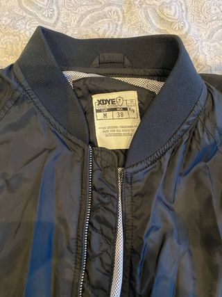 Chaqueta bomber negra