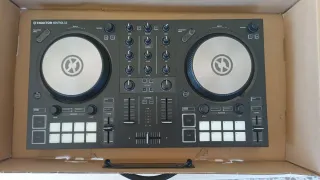 Controlador DJ Traktor Kontrol S2