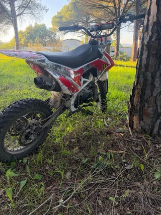 Moto ROAN Motocross Roja y Blanca
