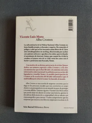 Alba Cromm, Vicente Luis Mora