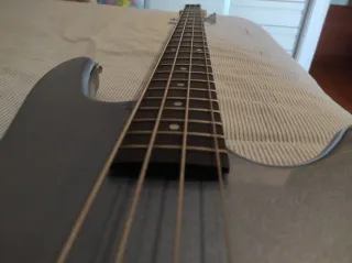 Bajo Ibanez SoundGear