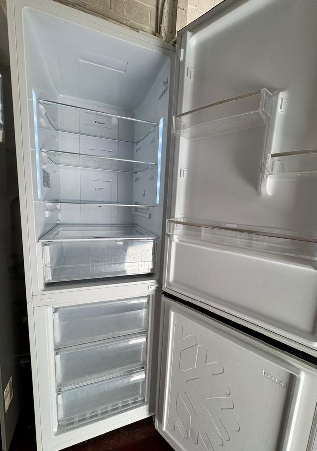 FRIGORÍFICO CANDY COMBI NO FROST EN BLANCO