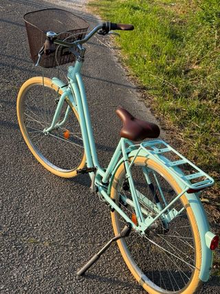 Bicicleta de paseo color menta