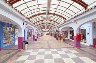 Local comercial en venta en Fuentebella-San Felix-El Leguario en Parla