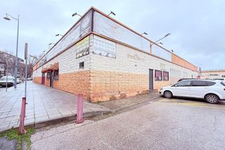Local comercial en venta en Fuentebella-San Felix-El Leguario en Parla