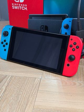 Nintendo Switch V2 (Batería Mejorada) Completa