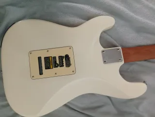 Guitarra Eléctrica Mooer Blanca
