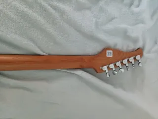 Guitarra Eléctrica Mooer Blanca