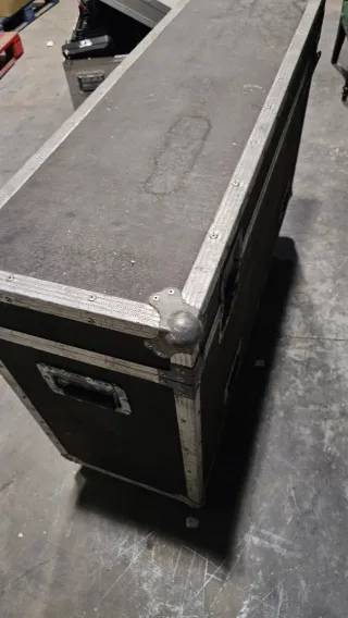 Flightcase con compartimentos