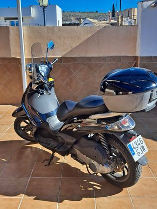 Piaggio Beverly 250 Negra