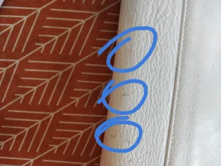 Borsa Guess bianca e nera con catena