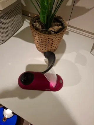 Cargador y funda y base  Dyson Corrale