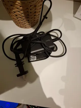 Cargador y funda y base  Dyson Corrale