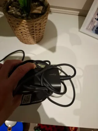 Cargador y funda y base  Dyson Corrale