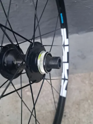 Llanta Trasera Shimano MT500