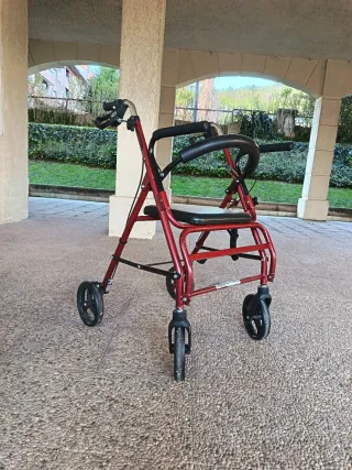 Andador para movilidad reducida adultos
