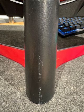 Monitor LG Ultragear 24' Negro/Rojo