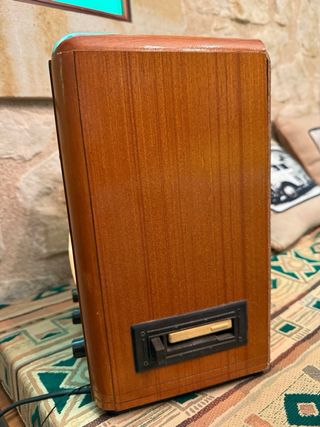 Radio antigua madera Bandini