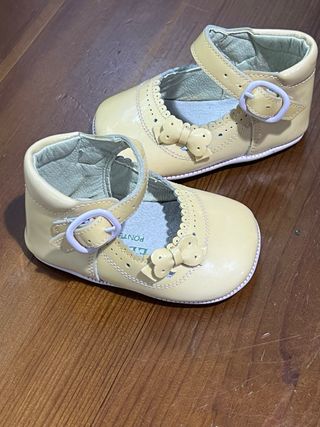 ZAPATOS MERCEDITAS DE PEDESTAL DE PIEL