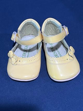 ZAPATOS MERCEDITAS DE PEDESTAL DE PIEL