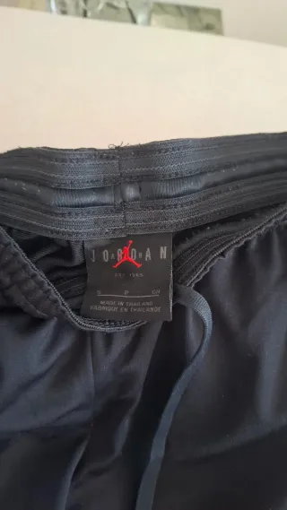 Pantalón Jordan Hombre Negro y Dorado