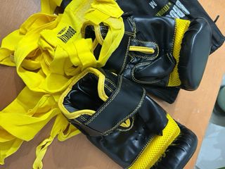 Guantes de boxeo Brooklyn + vendas, funda original