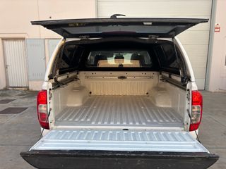 NISSAN NAVARA 2.3 DCI DOBLE CABINA