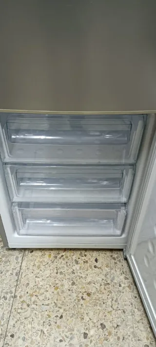 NEVERA COMBI SAMSUNG NO FROST ENERGÍA A+