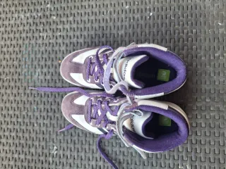 Zapatillas Adidas Mujer Talla 39.5 Morado/Blanco