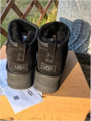 Botas UGG Mini Plataforma Talla 37