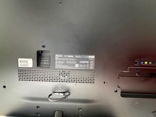 Televisión Philips 47” PFL4007H + Stick fire