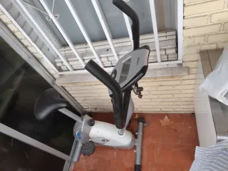 Bicicleta Estática y Máquina Vibración