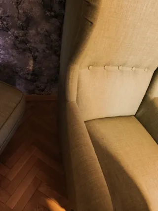 Sillón y puff Ikea Strandmon verde