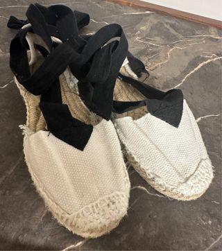 Espardeñas falleras beige,talla 30